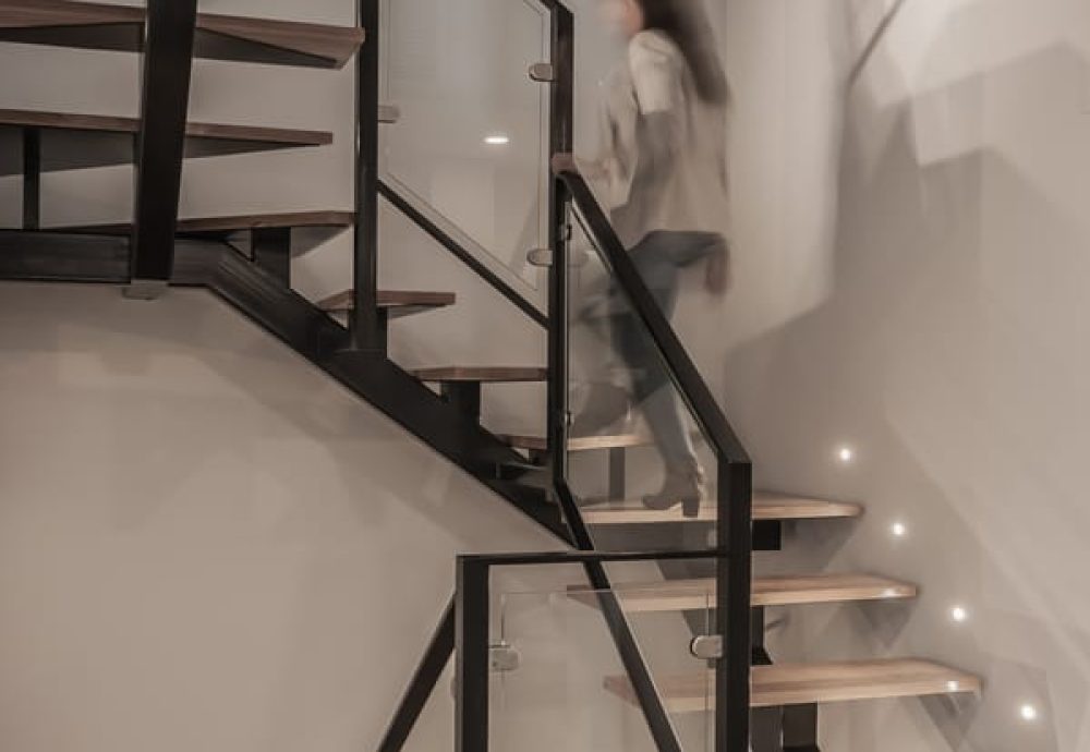 27.ESCALERA COSLADA
