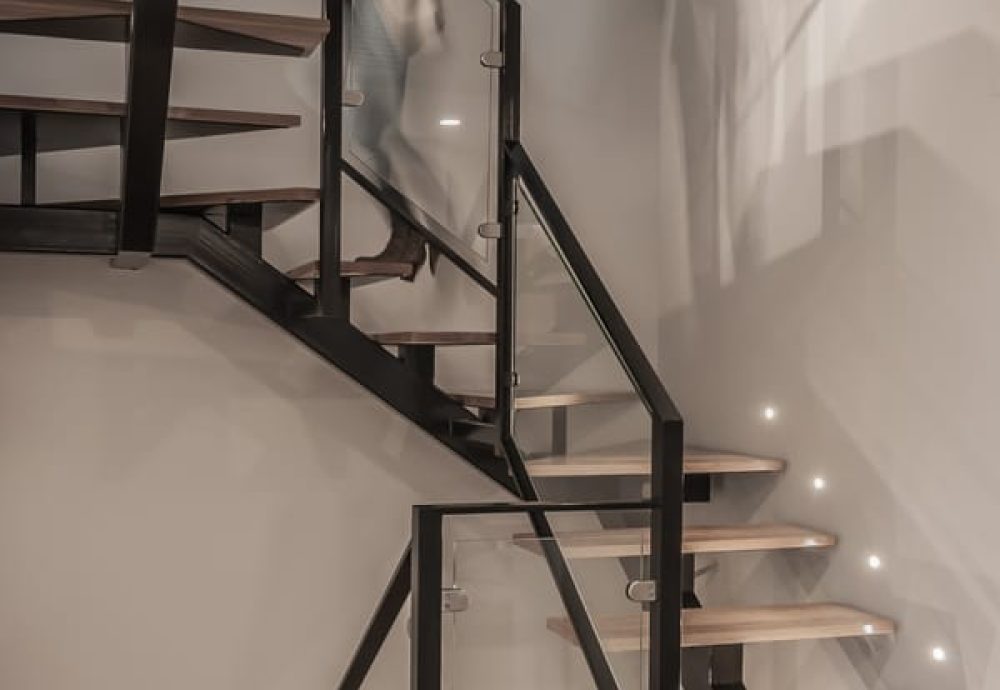 28.ESCALERA COSLADA
