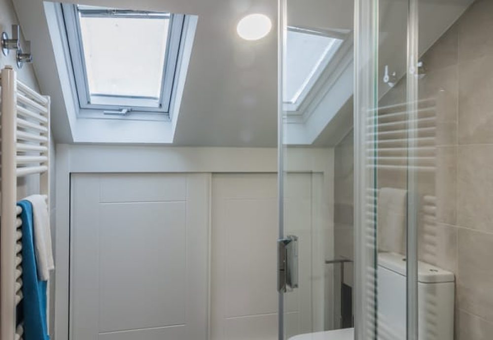 44.BAÑO ÁTICO COSLADA