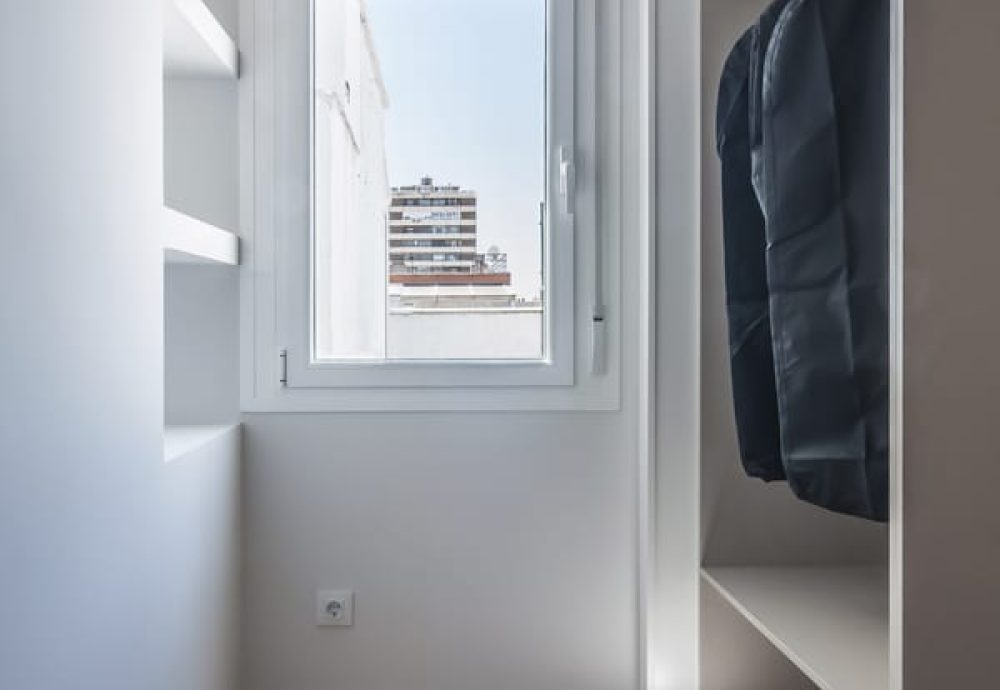 7.VESTIDOR MONCLOA