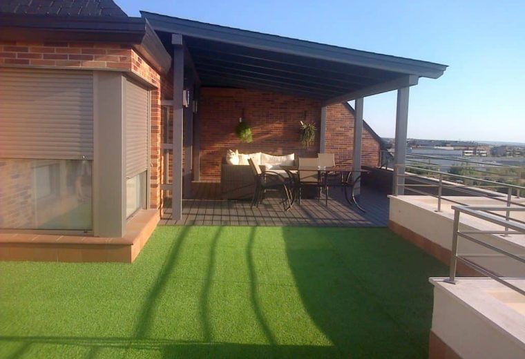 Revaloriza tu jardín con una pérgola